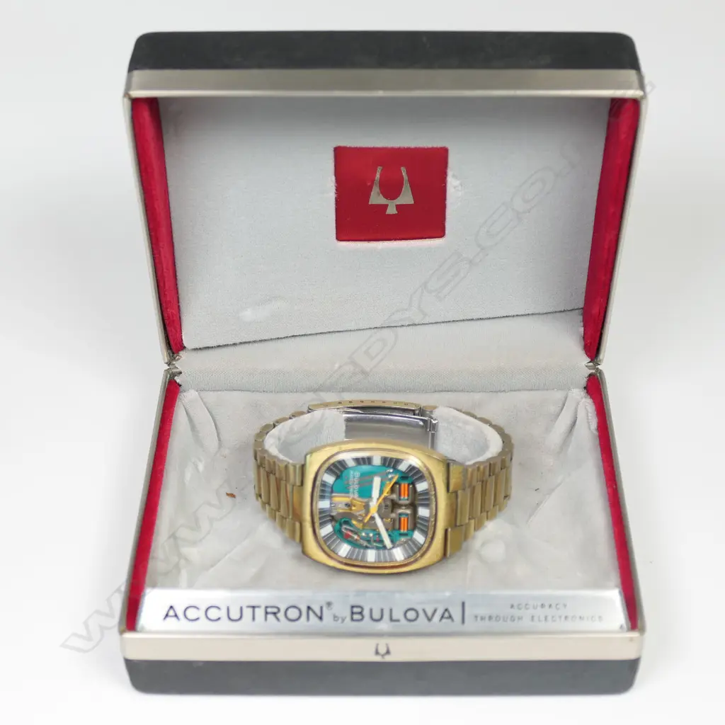 Bulova Accutron Spaceview TV case wristwatch, Image 1++