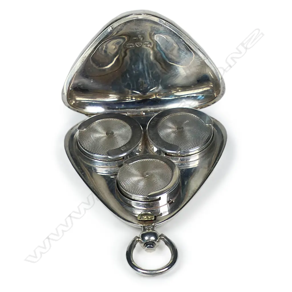 An Edwardian silver triple sovereign case, Image 1++