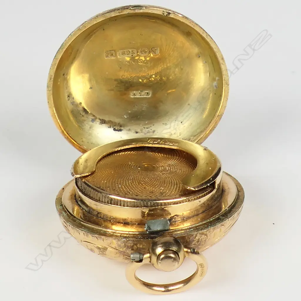 An Edwardian 15ct gold sovereign case, Image 1++