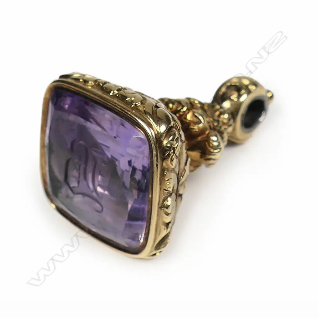 A Victorian gold fancy large fob seal, Image 1++