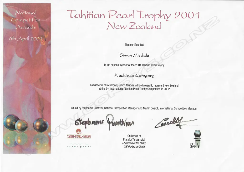 An original Simon Misdale 18ct gold diamond and Tahitian pearl necklet, Image 1++