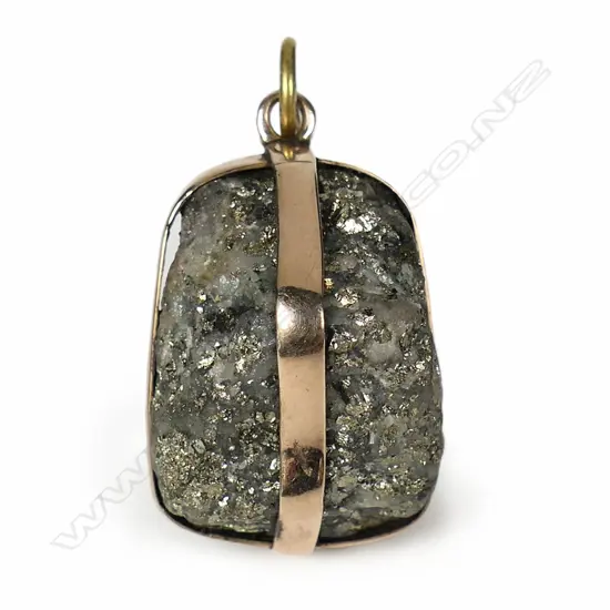 A c.1900 9ct gold mounted gold bearing quartz pendant,