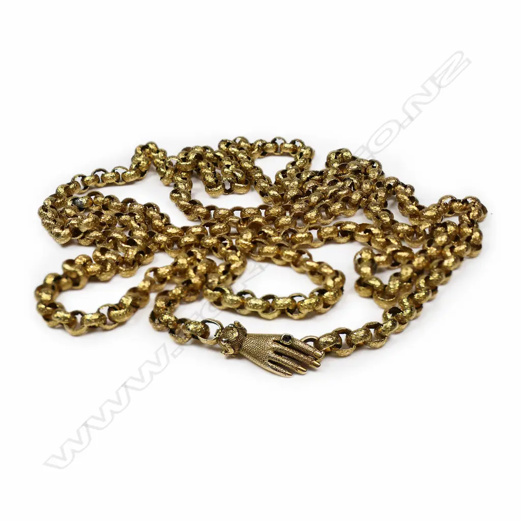 An 18ct gold fine textured design long chain, Image 1++