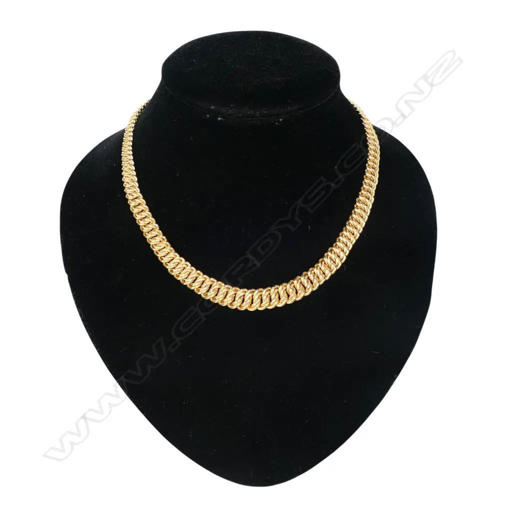 A 9ct gold fancy link necklace, Image 1++