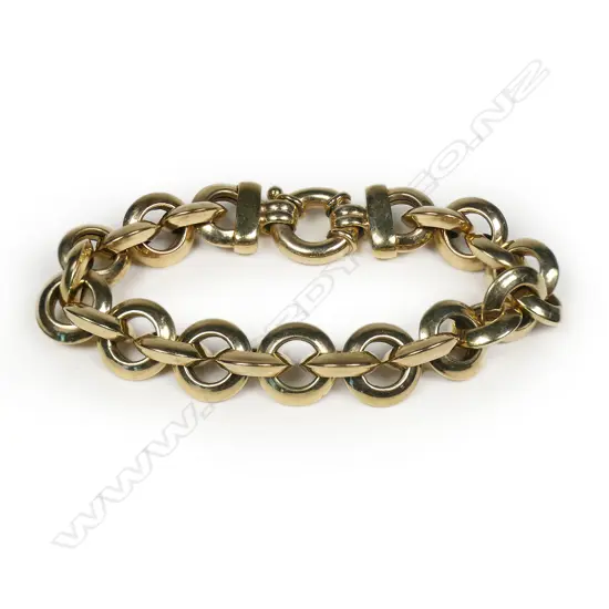 A 9ct gold bracelet,