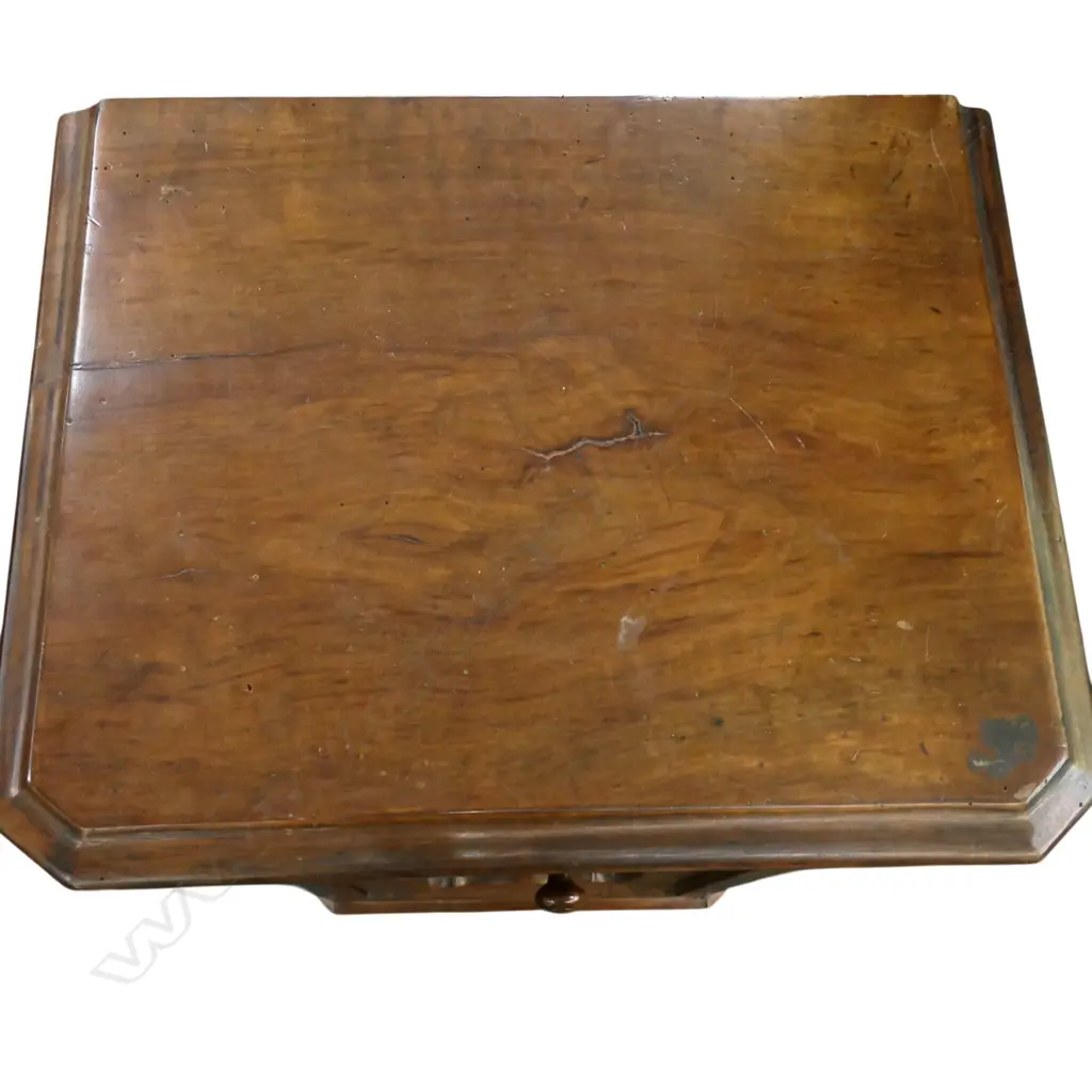 A 19thC French walnut bedside cabinet, Image 1++