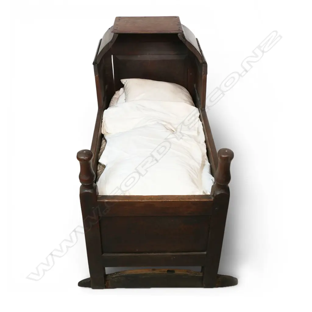 George III country oak baby’s crib, Image 1++