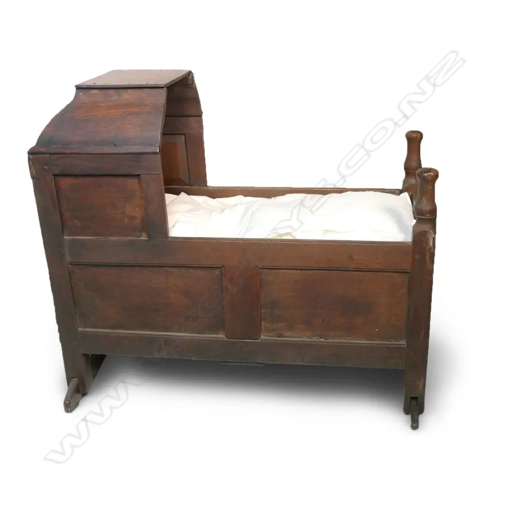 George III country oak baby’s crib, Image 1++