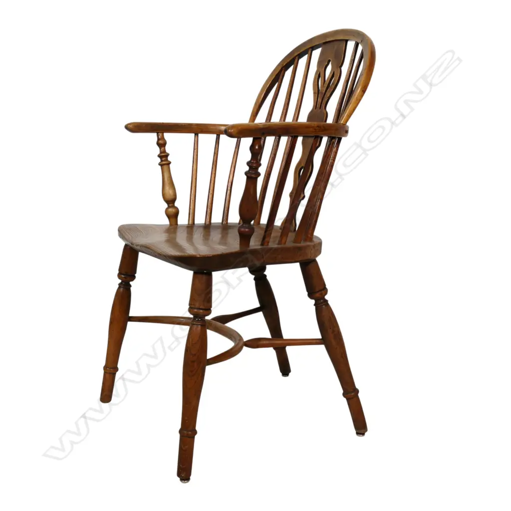 A good George III Windsor armchair, Image 1++