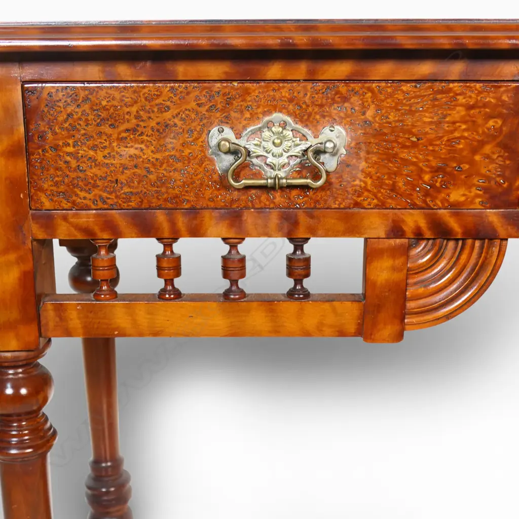 A good NZ colonial woods side table, Image 1++