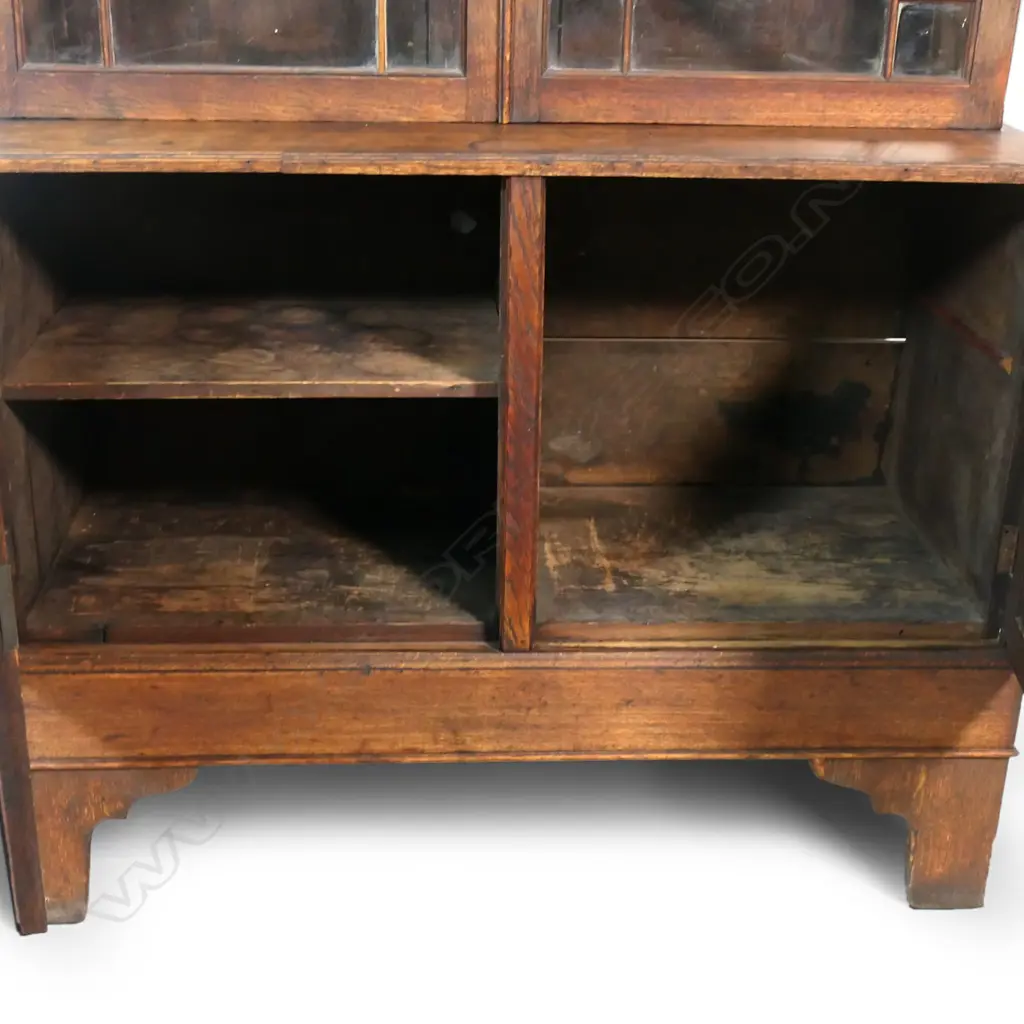 George III small proportion bookcase cabinet, Image 1++