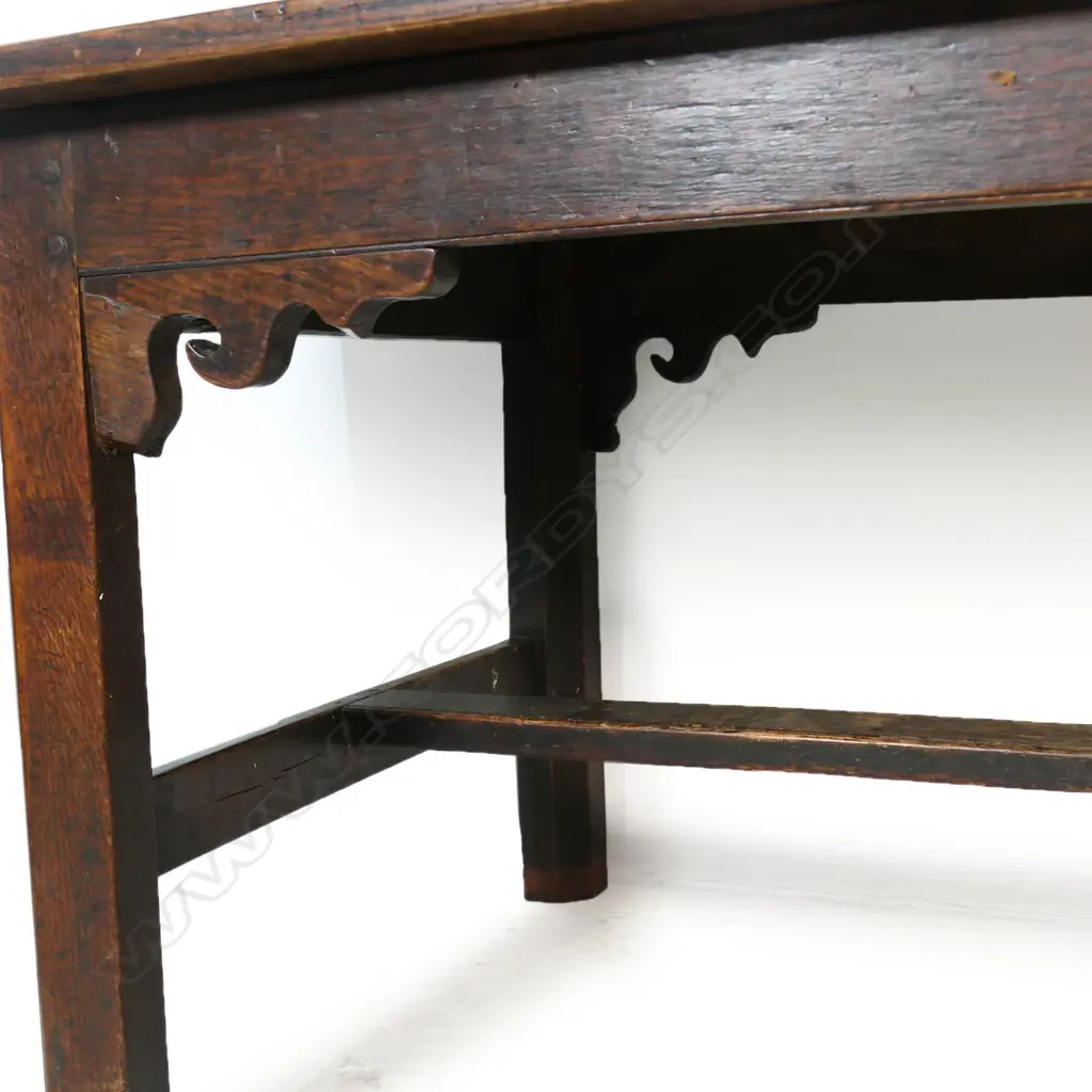 A good early George III country oak refectory dining table, Image 1++