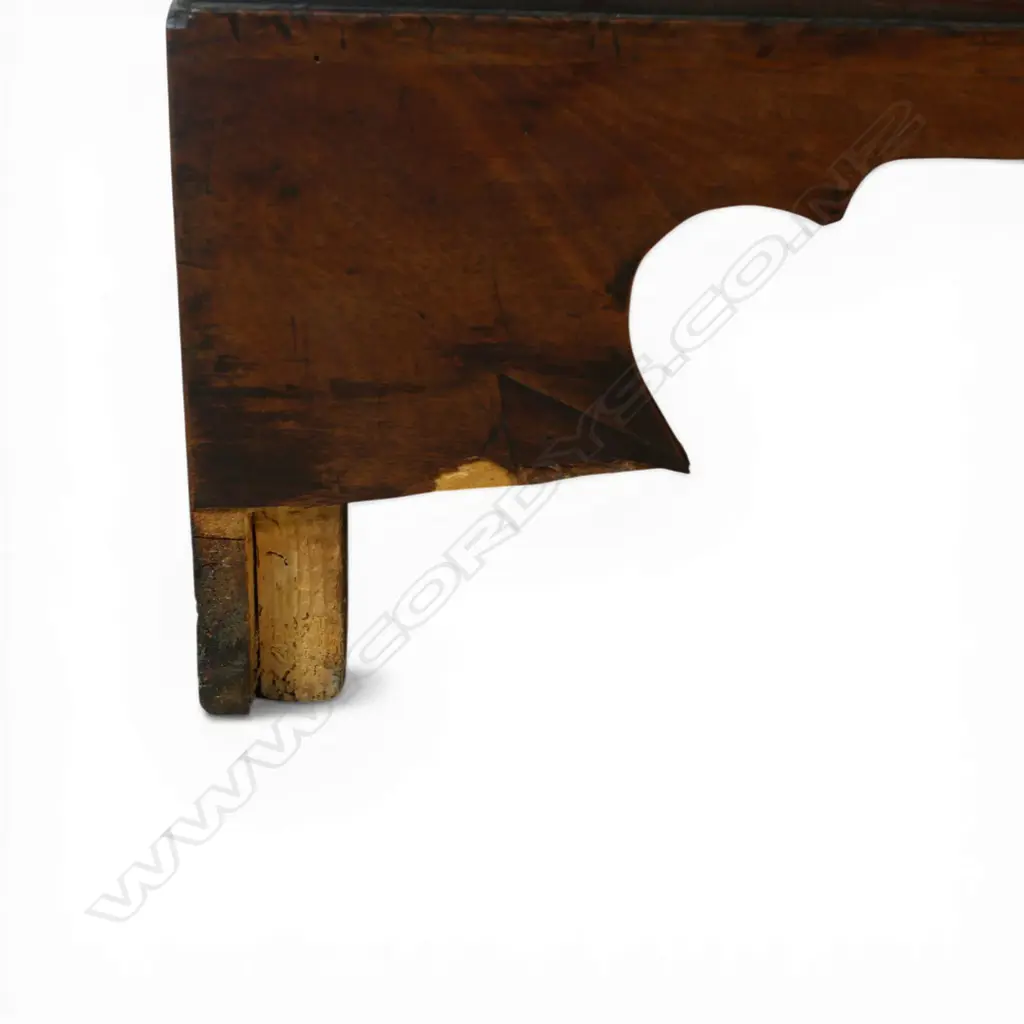 A George III mahogany chest on chest, Image 1++