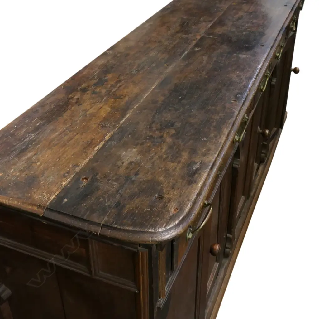 A George III oak long dresser base, Image 1++