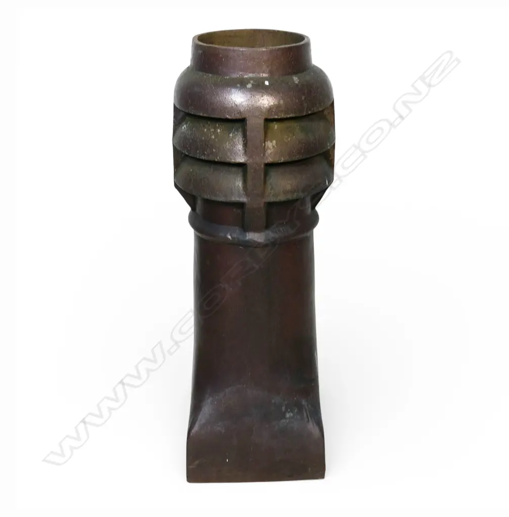 A 19thC tall salt glazed chimney pot, Image 1++