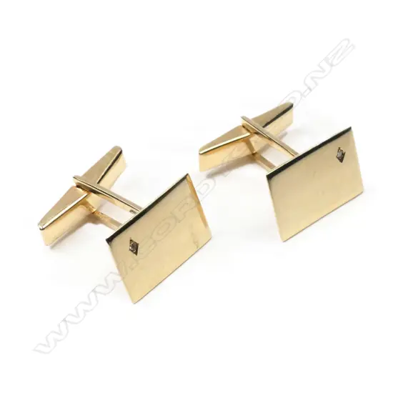 A pair of 9ct yellow gold cufflinks