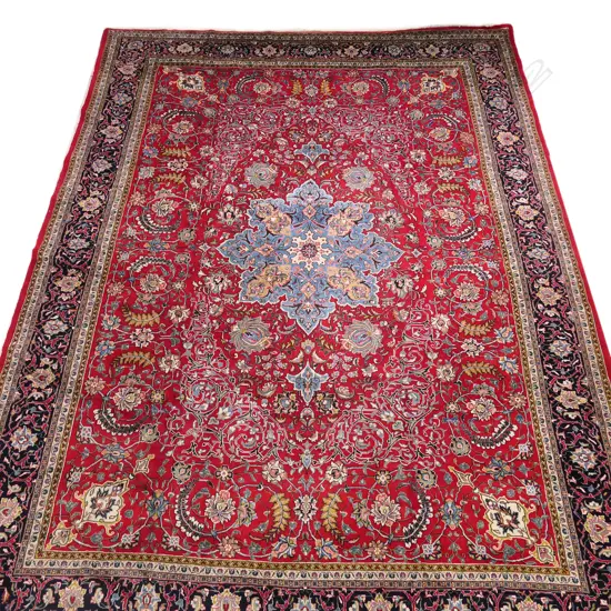 A large Iranian Saruk hand knotted carpet