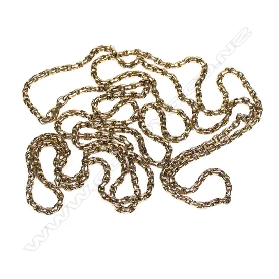 A good c.1900 9ct muff chain