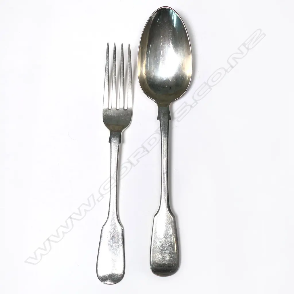 Twenty-four silver forks and spoons, fiddle pattern, Image 1++