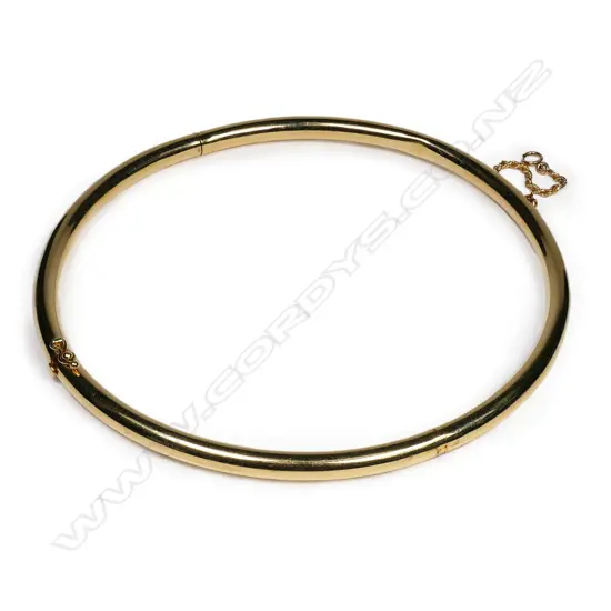 A 14ct yellow gold hinged choker necklet,