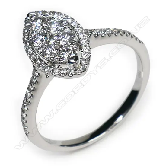 An 18ct white gold diamond cluster ring,