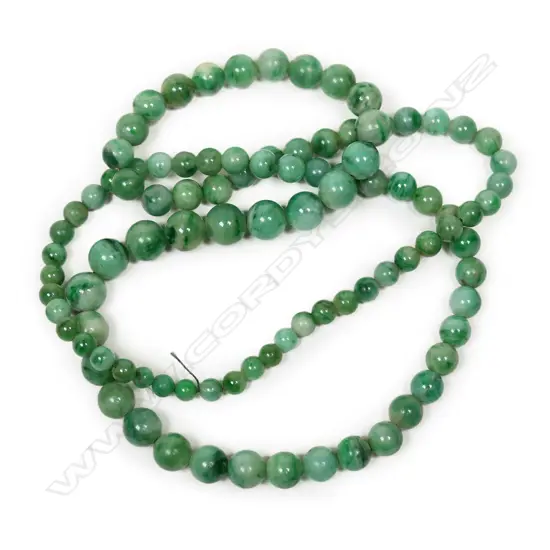 A vintage jadeite graduated bead necklace,