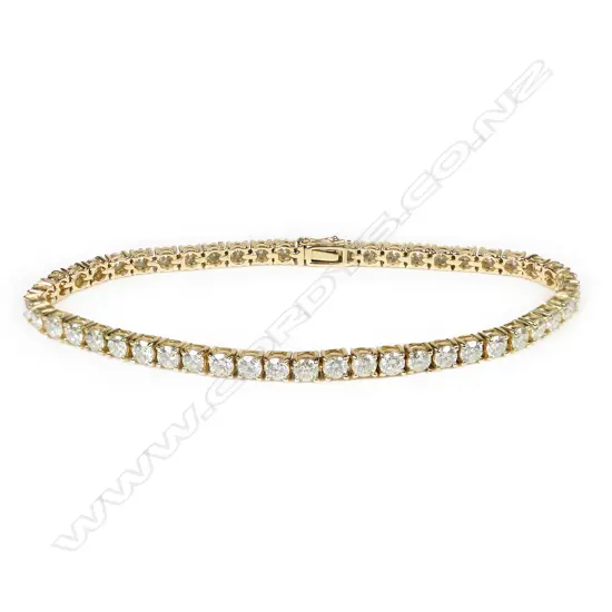 A 14ct gold and diamond tennis bracelet,
