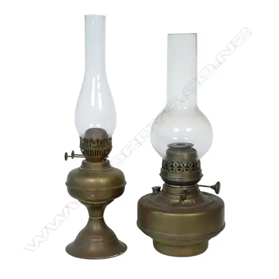 Two brass Astral-Lampe 30 kerosene lamps with chimneys, tallest (lacking base) 450mm