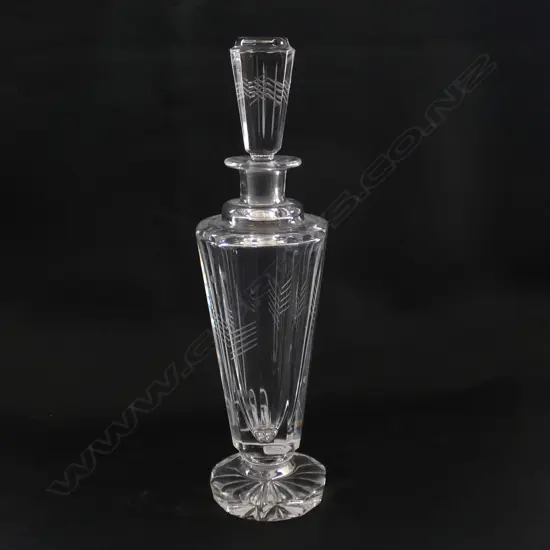 An Art Deco Flacon de Parfum,