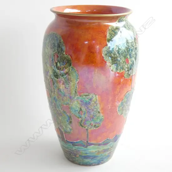 A Grimwades Byzanta kookaburra vase