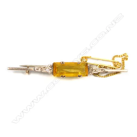 A Victorian 9ct gold topaz bar brooch,