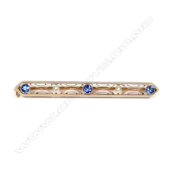 An Art Deco 14ct gold bar brooch,