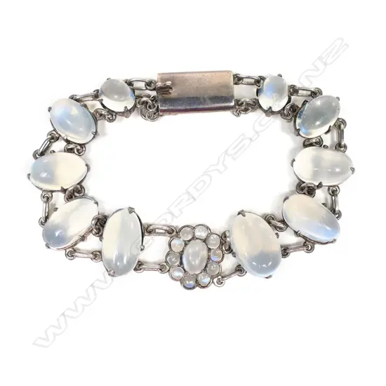 A vintage silver and moonstone bracelet,