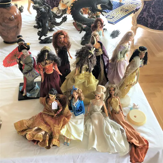 12 BARBIE & OTHER DOLLS