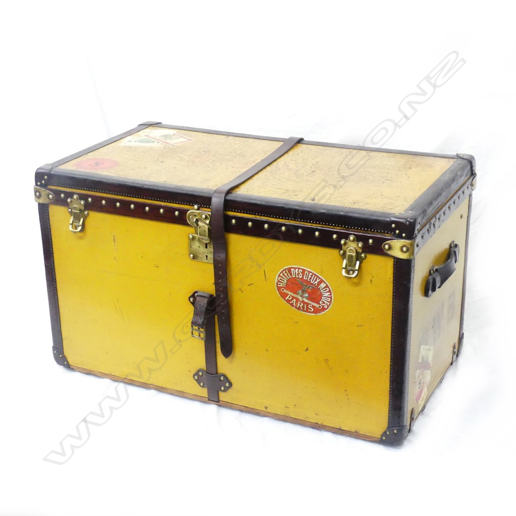 Sold at Auction: LOUIS VUITTON TRUNK WITH ORIGINAL TRAYS