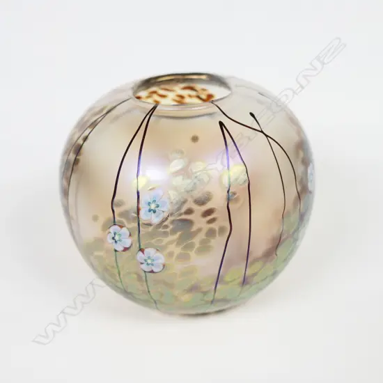 Richard Gosling art glass small vase,