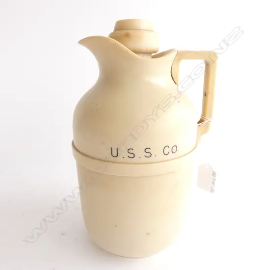 U.S.S. CO BAKELITE THERMOS FLASK H. 260MM