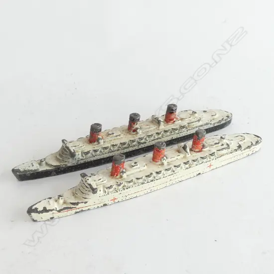 PR OLD DINKY TOYS DIE CAST SHIPS MODELS L. 135MM