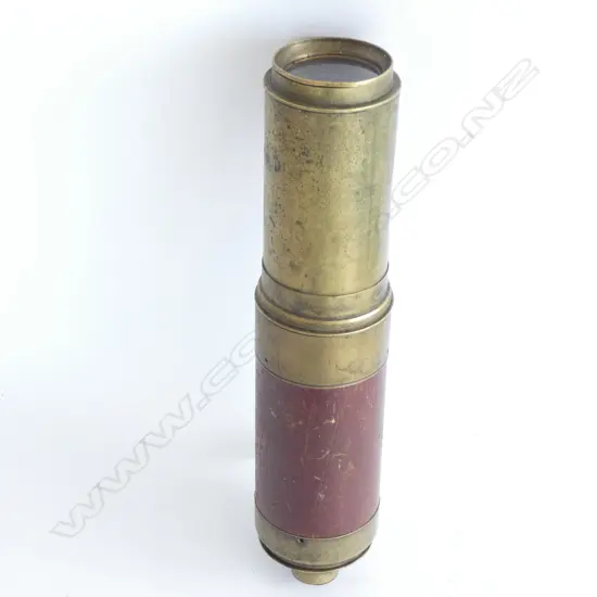 LATE 19thC BRASS 3 DRAW TELESCOPE MAHOGANY SECTION