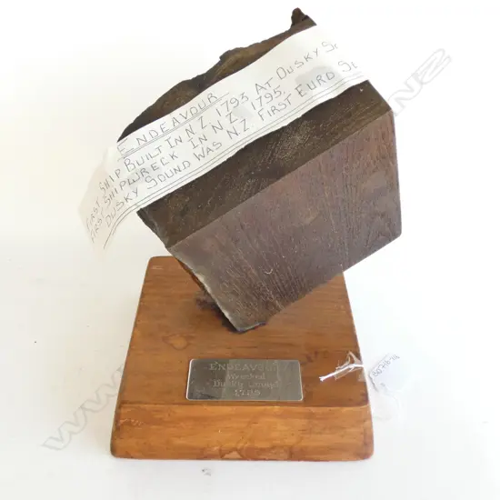 WOOD BLOCK FROM THE ENDEAVOUR SHIPWRECK DUSKY SOUND 1795 H. 245MM