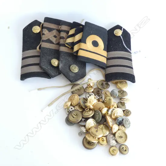 SEL. 3 PRS EPAULETTES + 1 + BAG OF BUTTONS + 3 NECK TIES...