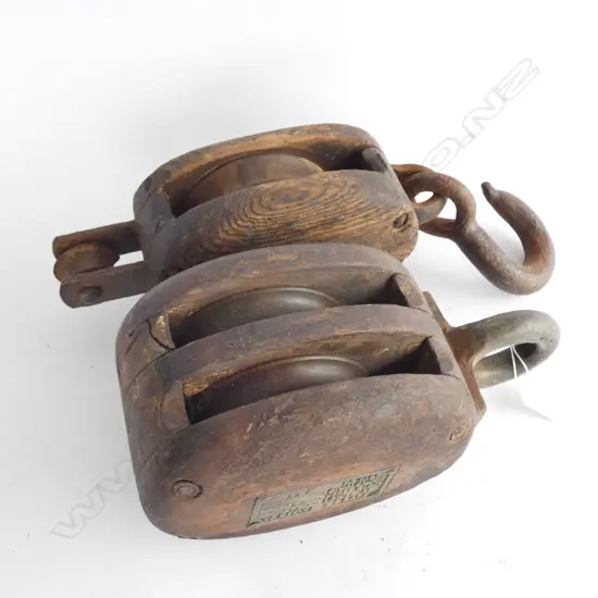PR OLD WOODEN & IRON PULLEYS  L.210MM