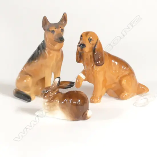 2 DOULTON DOGS & BUNNY, TALLEST H.75mm