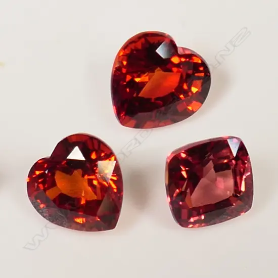 3 ORANGE SAPPHIRES (DIFFUSED), 3.61cts. RATING: GOOD/FINE