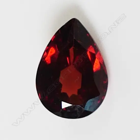 1 GARNET , ALMANDINE/PYROPE TYPE, 0.82ct, RATING 2-3