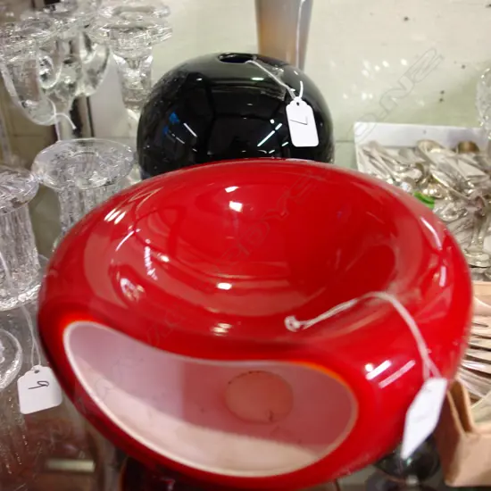 EVA SOLO SMILEY GLASS CASED BOWL & ART GLASS VASE