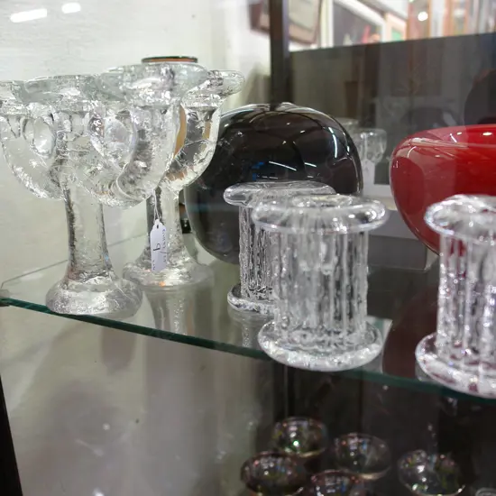 4 COSTA BODA CANDLESTICKS +2 PUKEBERG CANDELABRA