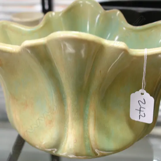 C.L. TRICKLE GLAZE VASE-GREEN