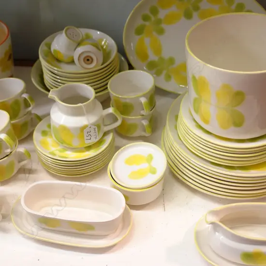 LG C.L. IRONSTONE 'FIESTA' -PART DINNER +1 (TRIAL)