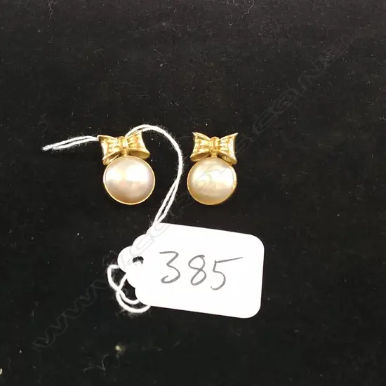 18CT GOLD & MABE PEARL EARINGS